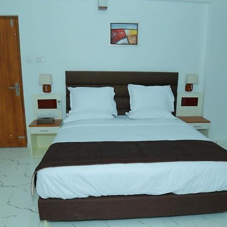 Utsavam Hotel Apartments Guruvāyūr Extérieur photo