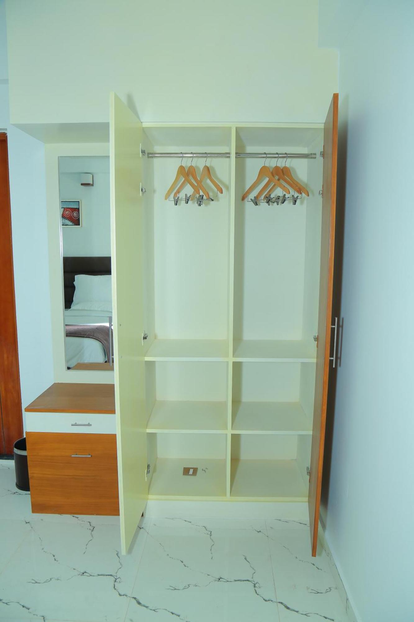 Utsavam Hotel Apartments Guruvāyūr Extérieur photo