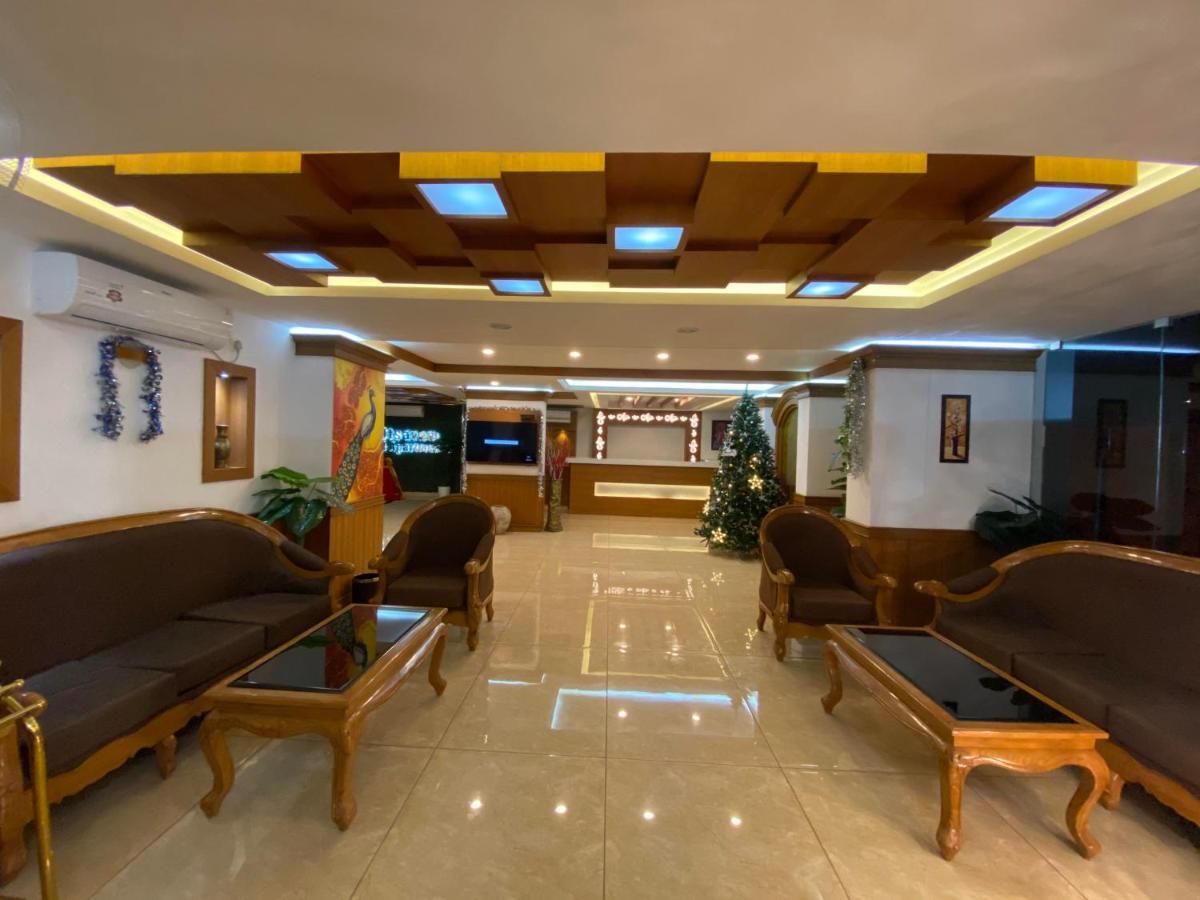 Utsavam Hotel Apartments Guruvāyūr Extérieur photo