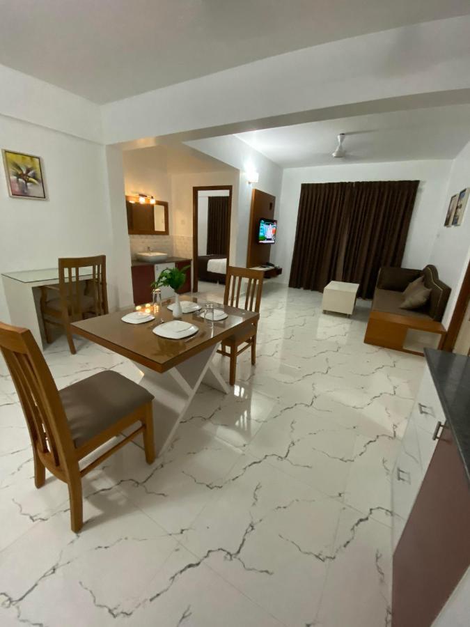 Utsavam Hotel Apartments Guruvāyūr Extérieur photo