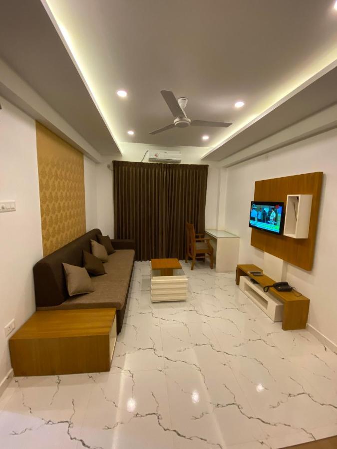 Utsavam Hotel Apartments Guruvāyūr Extérieur photo